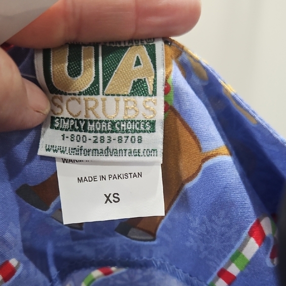 UA Scrubs Blue Holiday Print Top - Picture 2 of 10